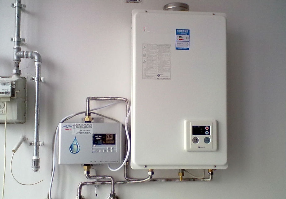 燃气热水器漏水